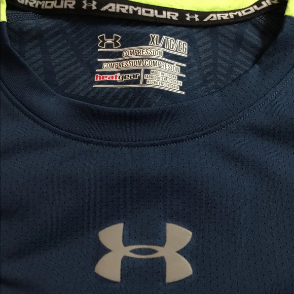Under Armour Compression Shirt - Picture 3 of 3